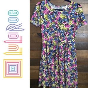 SOLD! EUC LuLaRoe floral Amelia Dress SZ L
